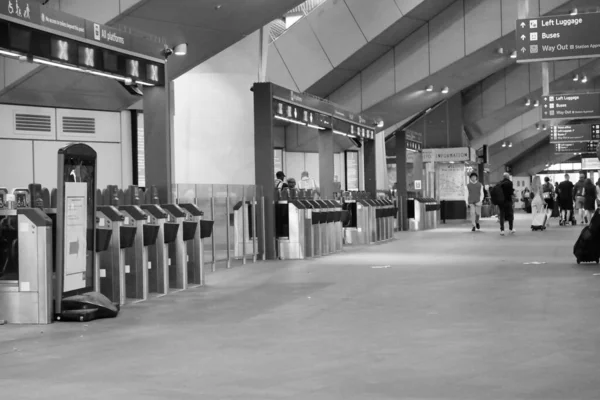 Hitchen England Großbritannien Juni 2023 Menschen British Railway Station — Stockfoto