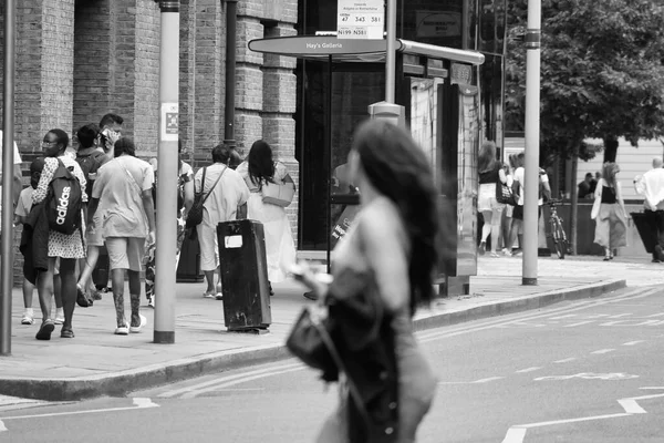 Лондон Англия Великобритания Июня 2023 Года Люди Станции Лондонский Мост — стоковое фото