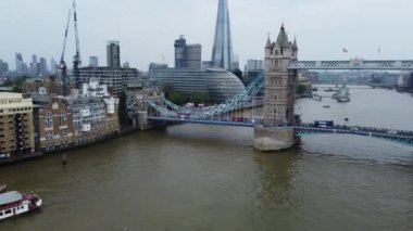 Londra, Birleşik Krallık - 8 Haziran 2023: London Bridge Slow to Fast 