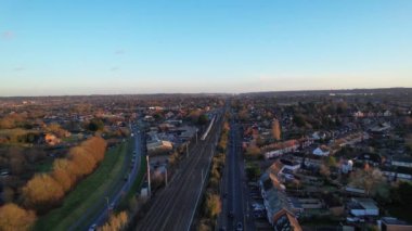 Bedford City kırsalından geçen tren raylarının görüntüleri. Görüntü, İHA 'nın Kamerasıyla 18 Ocak 2023' te kaydedildi.