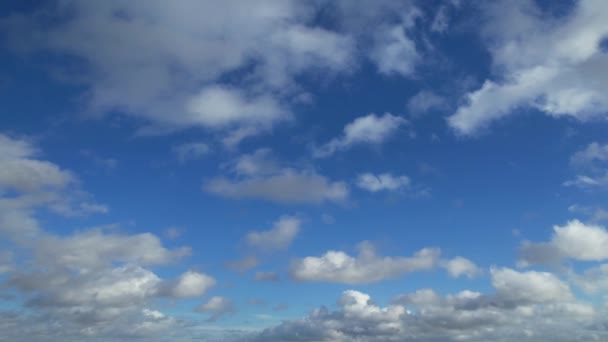Imágenes Alto Ángulo Lluvia Rápida Nubes Tormenta Sobre Ciudad — Vídeo de stock