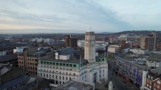 Ngiltere Nin Günbatımında Merkez Luton Şehir Binalarının Hava Görüntüleri Ngiltere — Stok video