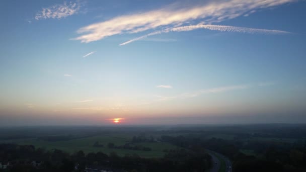Filmagem Aérea Estradas Britânicas Tráfego Durante Pôr Sol Albans Town — Vídeo de Stock