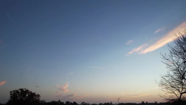 Najlepszy Widok Zachód Słońca Dramatyczne Chmury Kolorowym Niebem Nad Albans — Wideo stockowe