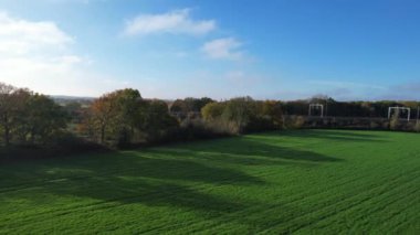 İngiltere 'nin St. Albans kentindeki İngiliz Manzarası ve Kırsal Bölgesi Güzel Hava Görüntüsü