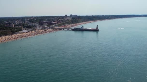Lento Movimento Aéreo Bonito Praia Bournemouth City Pessoas Estão Desfrutando — Vídeo de Stock
