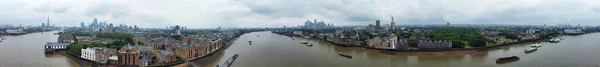 ロンドン イギリス イギリス 2023年6月8日 ロンドン中心部のテムズ川とロンドン橋のパノラマビュー — ストック写真