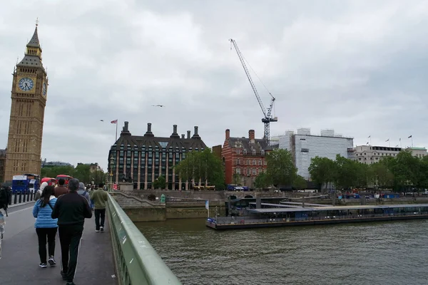 Mayıs 2023 Bulutlu Bir Günde Londra Nın Kalabalık Şehir Yolunun — Stok fotoğraf