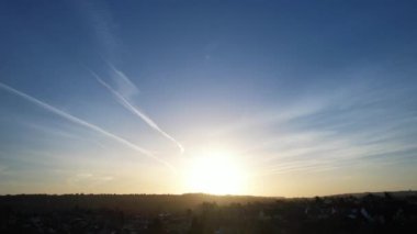 Luton, İngiltere, İngiltere - 1 Şubat 2022: Şafak Sabahı Şehir Manzarası