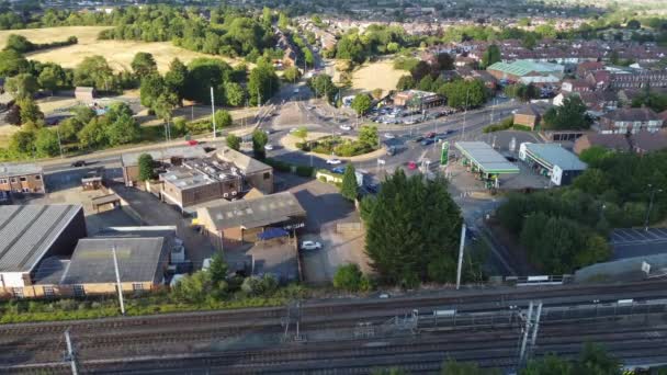 Flygbilder Tågspår Som Passerar Countryside Bedford City Filmen Togs Med — Stockvideo