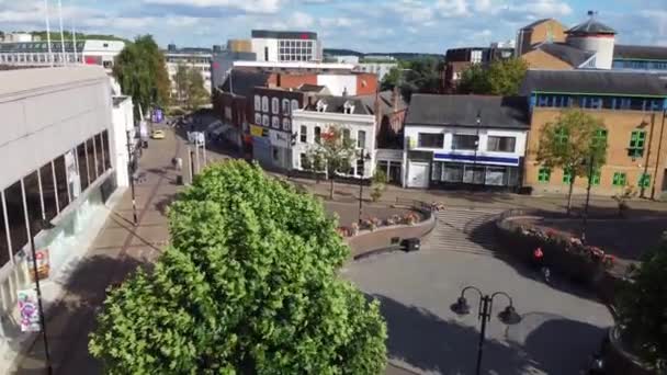 英国卢顿镇中卢顿市和人民购物商场的慢镜头是英国的混合社区和多文化城市 拍摄于2022年8月30日 — 图库视频影像