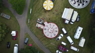 İngiltere 'nin Luton kasabasının Wardown Halk Parkı üzerindeki hava panoramik görüntüsü, Drone' un Kamerası 2 Temmuz 2023 'te çekildi.