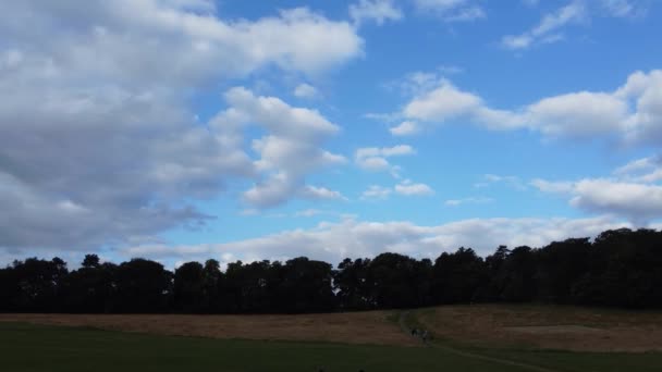 英国卢顿市上空的风暴云 — 图库视频影像