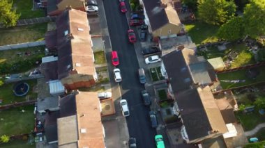 Luton, İngiltere, İngiltere - 7 Temmuz 2023: Güneşli bir günde Luton City 'nin Hava Görüntüleri