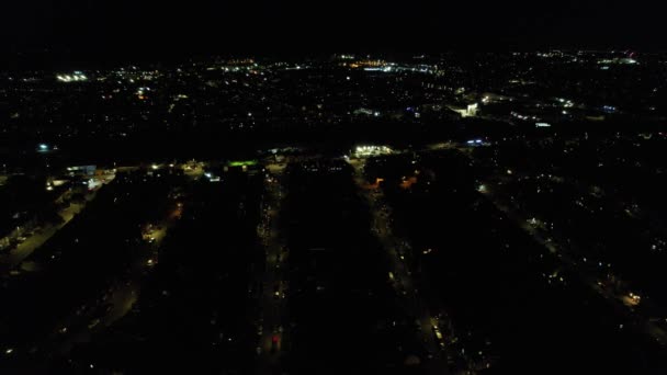 ルトン市の空中映像2023年7月9日夜 — ストック動画