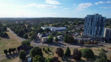 Hemel Hempstead, Hertfordshire, İngiltere - 19 Ağustos 2022: şehir merkezinin hava görüntüsü 