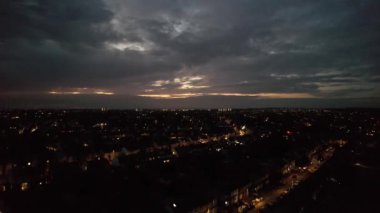 Luton, İngiltere, İngiltere - 29 Ekim 2022: Günbatımında Luton City 'nin Hava Görüntüleri 