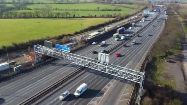 High Angle Footage British Motorways Traffic Des Images Ont Été — Video