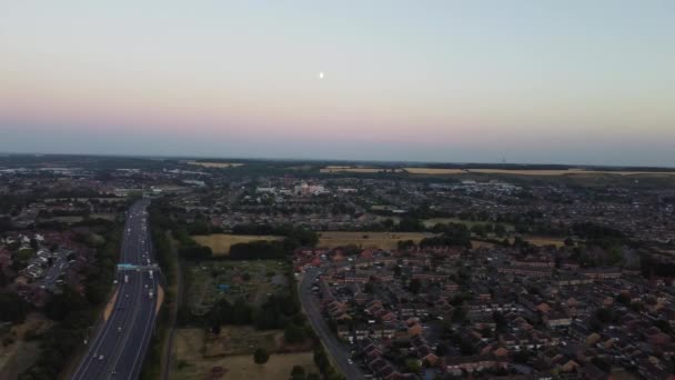 Aerial Footage British Motorway Junction London Luton Airport City Centre — стоковое видео