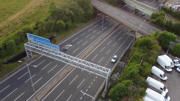 High Angle Footage British Motorways Traffic Luton City England Filmato — Video Stock