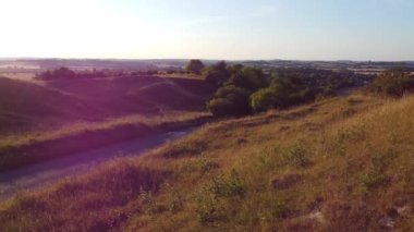 Kırsal bölgedeki yol, hava manzaralı.