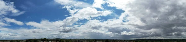 Vista Alto Angolo Nuvole Drammatiche Cielo Sulla Città Luton Inghilterra — Foto Stock