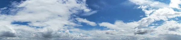 Blick Aus Der Vogelperspektive Auf Dramatische Wolken Und Den Himmel — Stockfoto