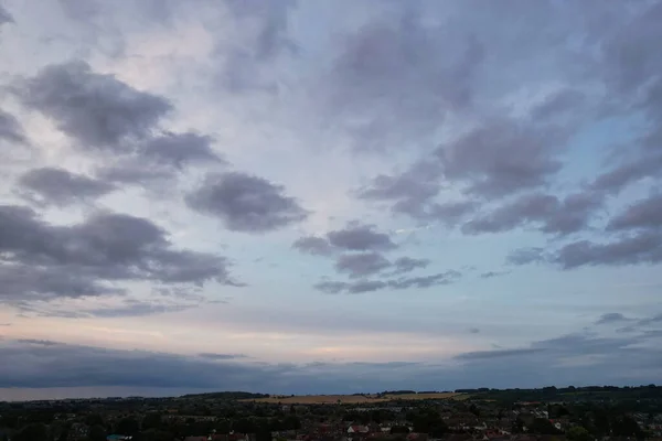 Nubes Durante Puesta Del Sol Sobre Ciudad Luton Inglaterra Reino —  Fotos de Stock