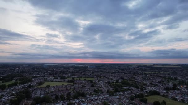 Hochwinkelaufnahme Von Wolken Und Himmel Über Der Englischen Stadt Luton — Stockvideo