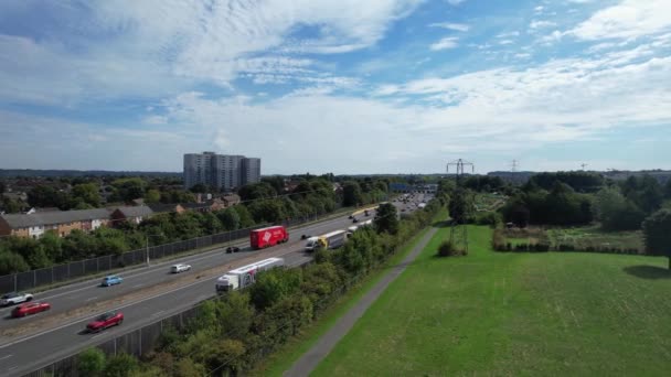 Hochwinkelaufnahmen Britischer Autobahnen Und Straßen Luton City England Vereinigtes Königreich — Stockvideo