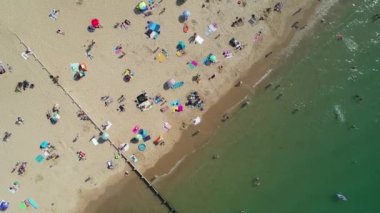 İngiltere, İngiltere, BOURNEMOUTH - 18 AĞUSTOS 2022: Bournemouth Plajında Yavaş Mo