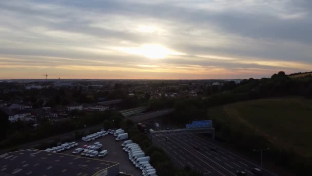 Лутон Англия Великобритания Июля 2022 Медленный Вид Закат Солнца Над — стоковое видео