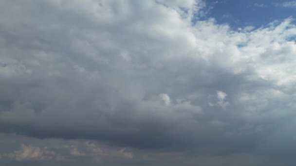 Облака Дождя Над Городом — стоковое видео