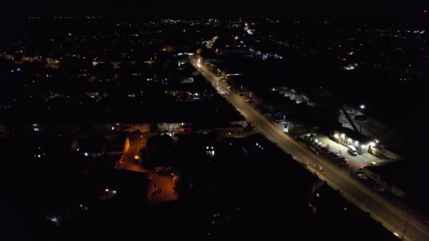 Filmaufnahmen Der Nacht Über Häusern — Stockvideo