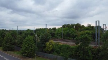 Luton, İngiltere, İngiltere - 22 Temmuz 2022: Luton City 'deki Kuzey Bölgelerinin Hava Görüntüsü, insansız hava aracı kameraları tarafından çekilen görüntüler 