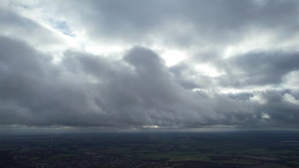 Norii Furtunii Mişcă Peste Oraş Imaginile Aparatului Foto Dronei Altitudine — Videoclip de stoc
