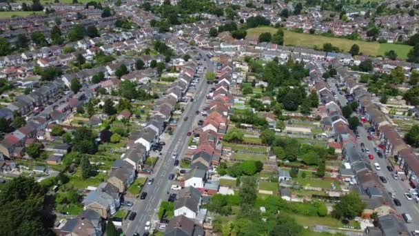 イギリスのルートン市の住宅地の航空映像 2023年7月23日にドローンカメラで撮影された — ストック動画