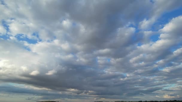 Najpiękniejsze Niebo Chmury Tuż Przed Zachodem Słońca Nad Anglią Wielka — Wideo stockowe