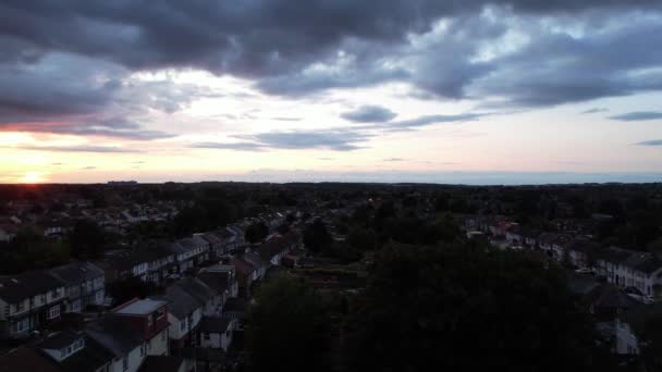 イギリスのルートン居住区の航空写真 2023年7月23日にドローンカメラで撮影された — ストック動画