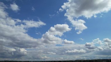 İngiltere 'de Dramatik Bulutlar ve Gökyüzü