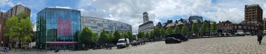 İngiltere 'nin merkez Luton şehrindeki Outer Side of Shopping Mall panoramik görüntüsü. 5 Mayıs 2023