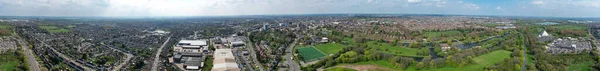 英国Stewartby村靠近历史贝德福德市郊区的全景空中景观 2023年4月22日 — 图库照片