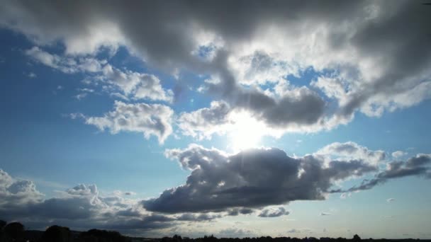 Nubes Dramáticas Sobre Ciudad Luton Inglaterra — Vídeo de stock