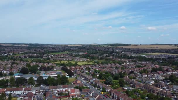 イギリスのルートン市の住宅の高角度の映像 2023年7月27日にドローンのカメラで撮影された — ストック動画