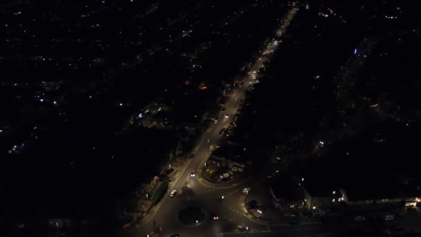 Vista Aérea Ciudad Luton Iluminada Inglaterra Reino Unido Durante Medianoche — Vídeos de Stock