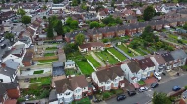 İngiltere 'nin Kuzey Luton şehrinde En Güzel Gökyüzü ve Bulutların Yüksek Açılı Manzarası, 28 Temmuz 2023' te İHA 'nın Kamerasıyla Hava Görüntüsü çekildi.