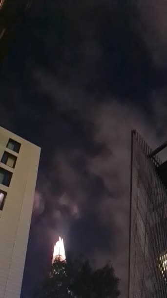 Αεροφωτογραφία Του Φωτισμένου Κτιρίου Στο Κεντρικό Λονδίνο Night View Αποτυπώθηκε — Αρχείο Βίντεο