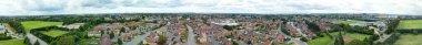 Batı Luton Şehri ve Konut Bölgesi Yüksek Açı Panoramik Manzarası. 30 Temmuz 2023 'te Drone' un Kamerasıyla Hava Görüntüsü. İngiltere, İngiltere
