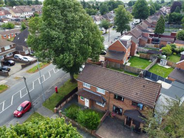 Batı Luton Şehri ve Konut Bölgesi Yüksek Açı Panoramik Manzarası. 30 Temmuz 2023 'te Drone' un Kamerasıyla Hava Görüntüsü. İngiltere, İngiltere