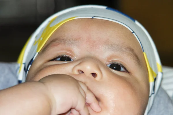 Close Shot Cute Asian Pakistani Months Old Baby Boy Que — Fotografia de Stock